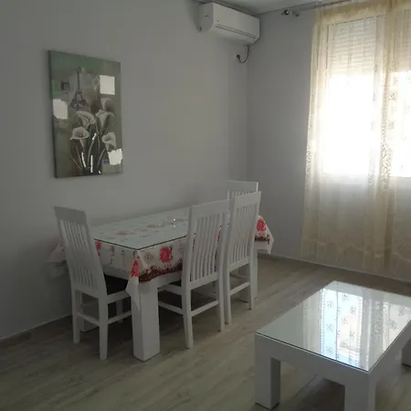 Apartamenti Primavera Apartment