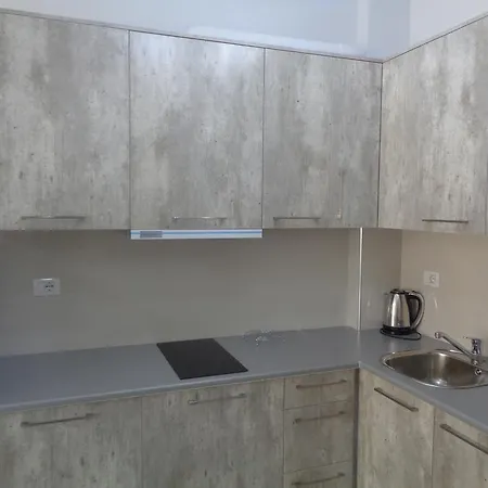 Apartamenti Primavera Apartment *